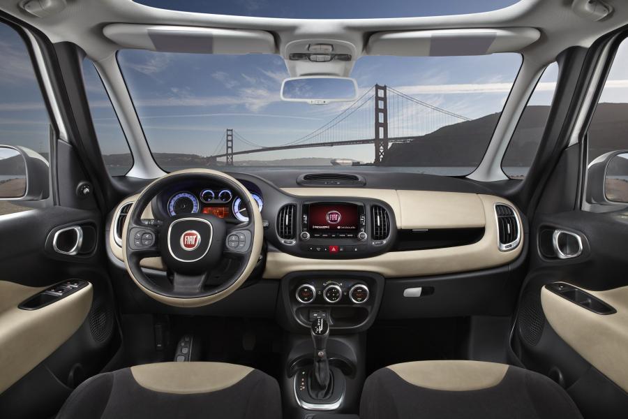  Fiat 500L 2013 года  (US) (фото 5 из 40)